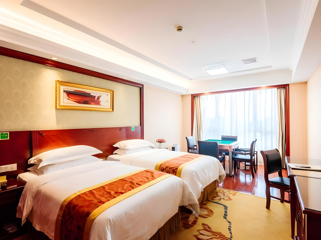 Vienna Hotel Shanghai Wild Animal Park