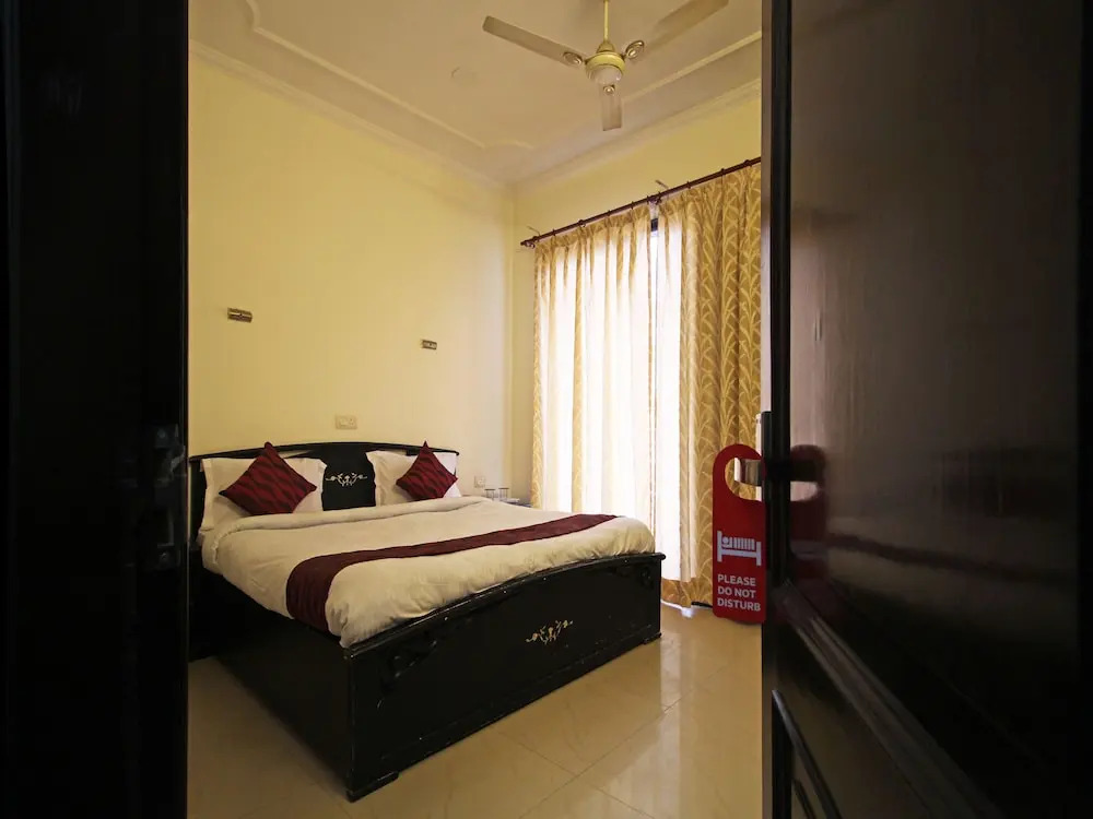 OYO 5118 Dreams Residency