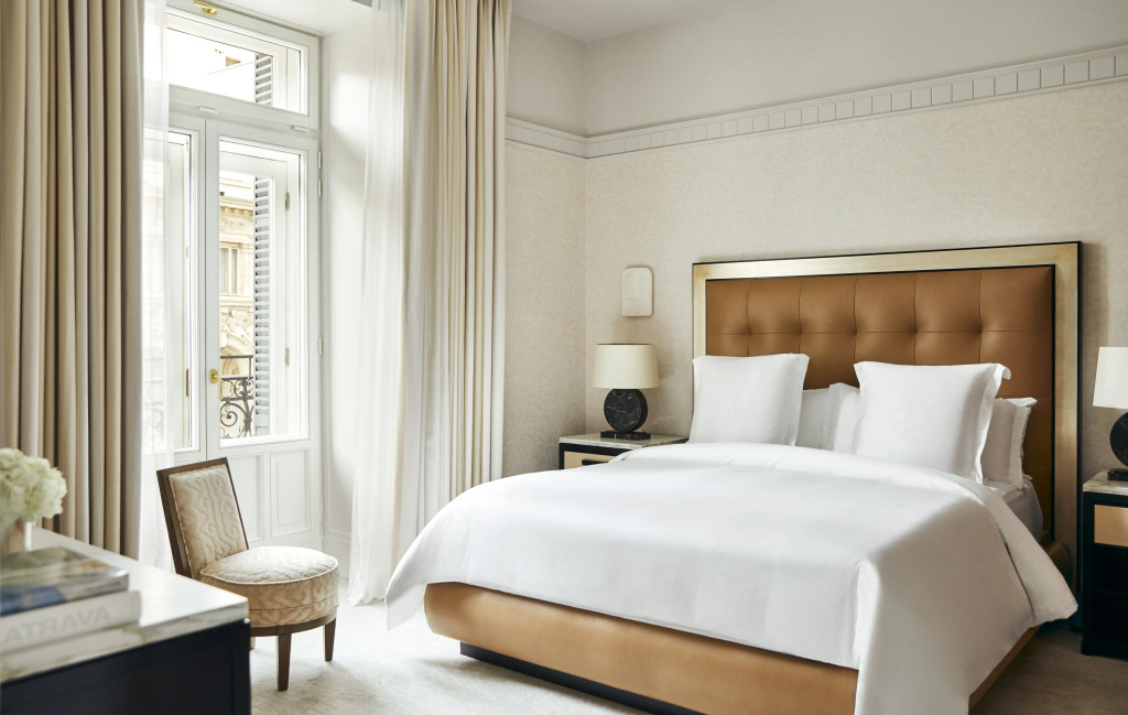 Отель Four Seasons Hotel Madrid
