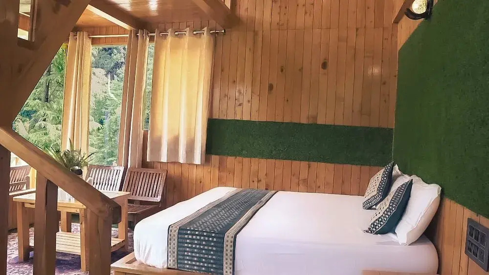 WOW Duplex Treehouse & Cottages