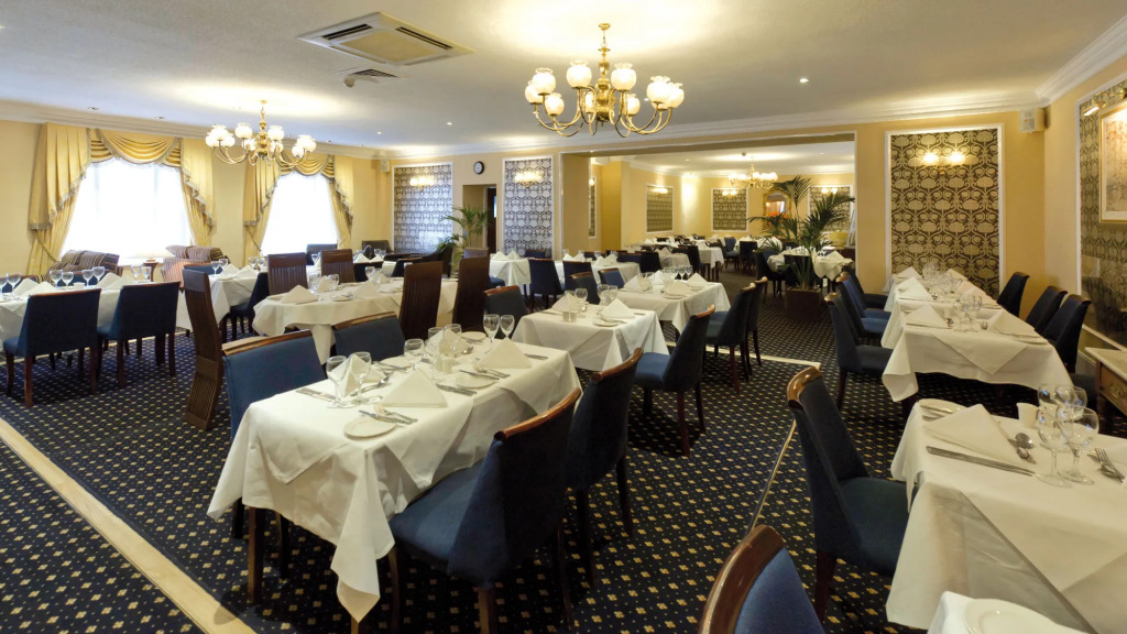 The Royal & Fortescue Hotel