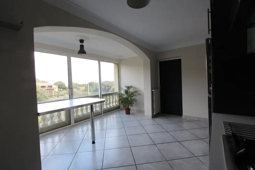 Apartement 120m with garden in a villa