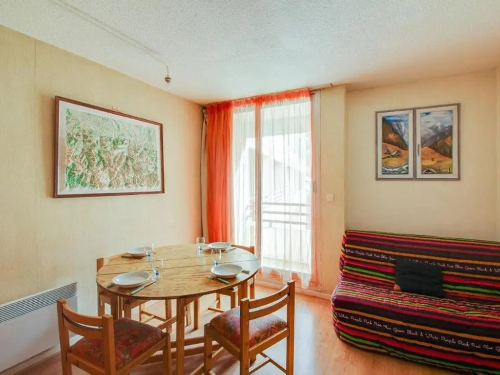 Appartement Cauterets, 1 pièce, 3 personnes - FR-1-401-53