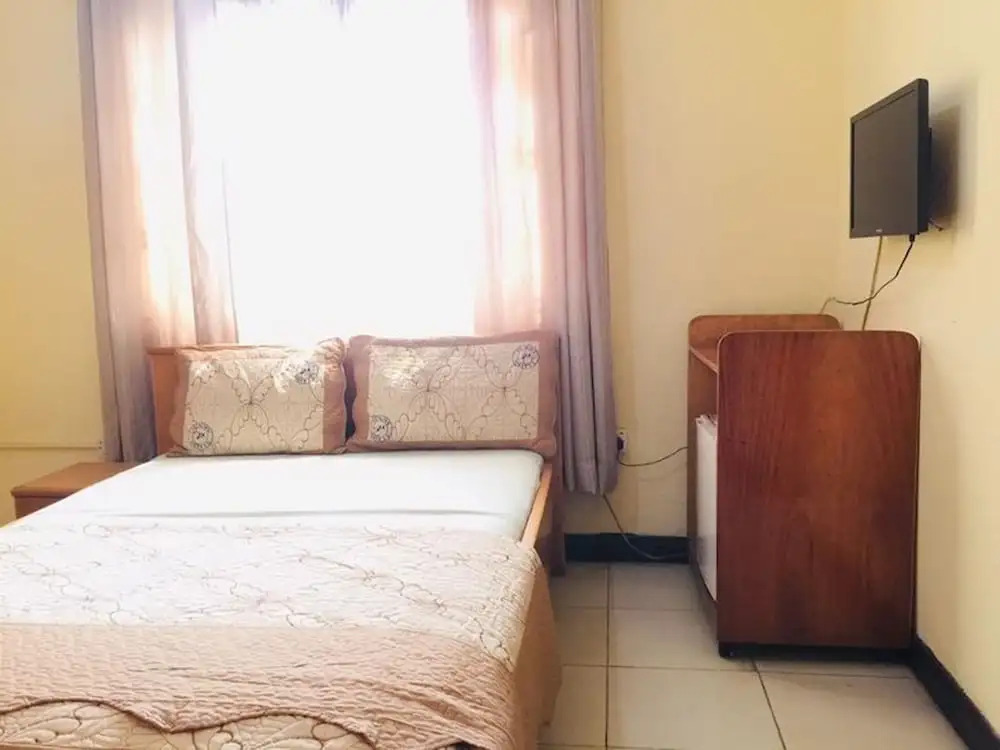 Room-single Room - Ground Floor in Accra