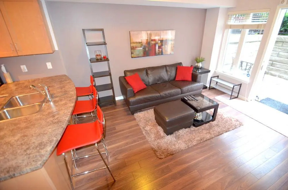 Toronto Escape - The Quartz Townhouse