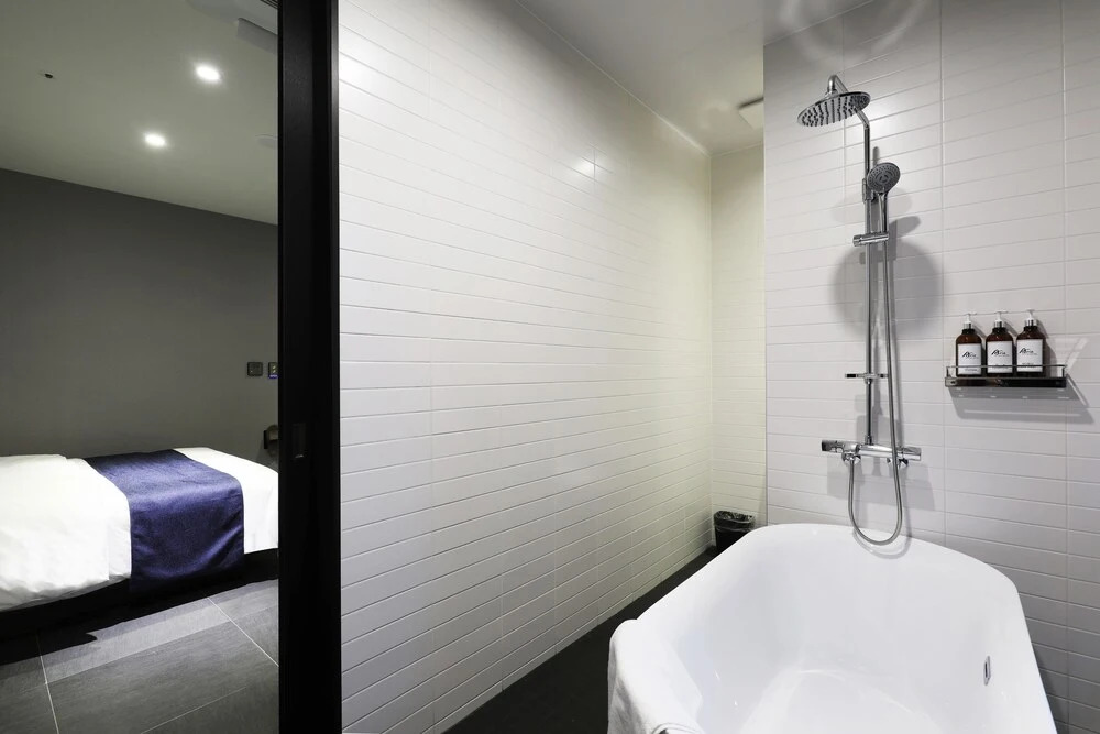 Cheonho Aria Hotel
