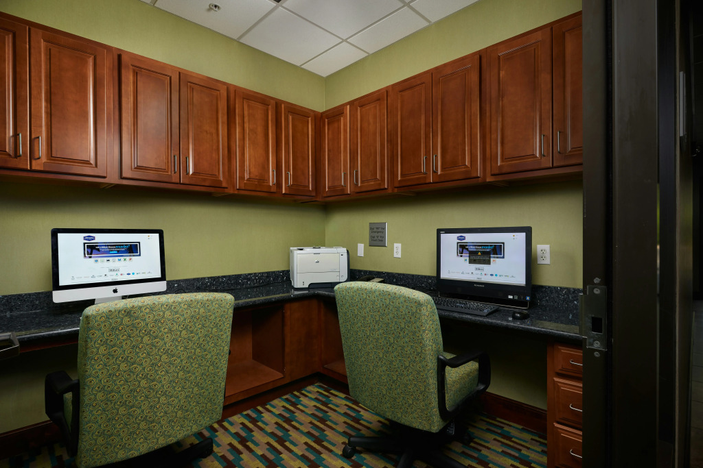 Hampton Inn Bermuda Run / Advance