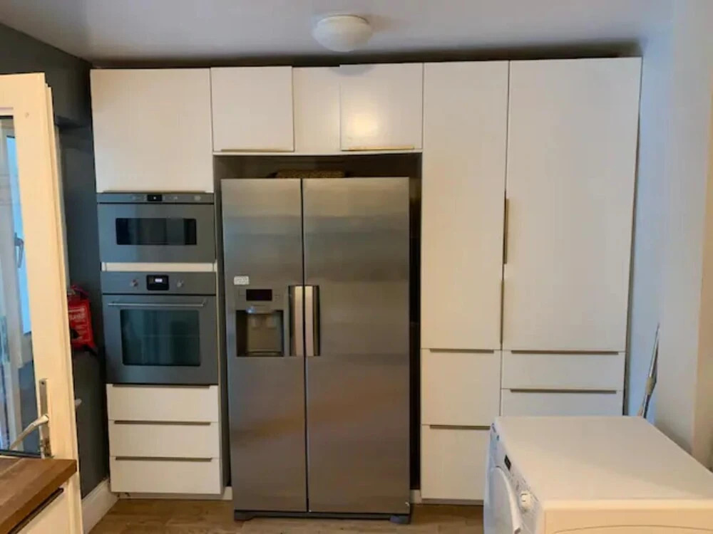 Modern 5 Bedroom Family House - 18 Mins to Station