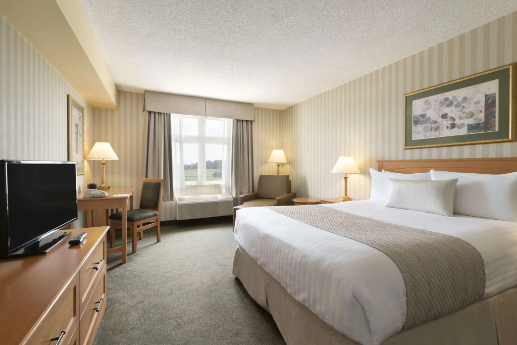 Days Inn by Wyndham Orillia
