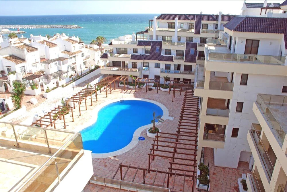 Apartment Marina del Castillo pool view