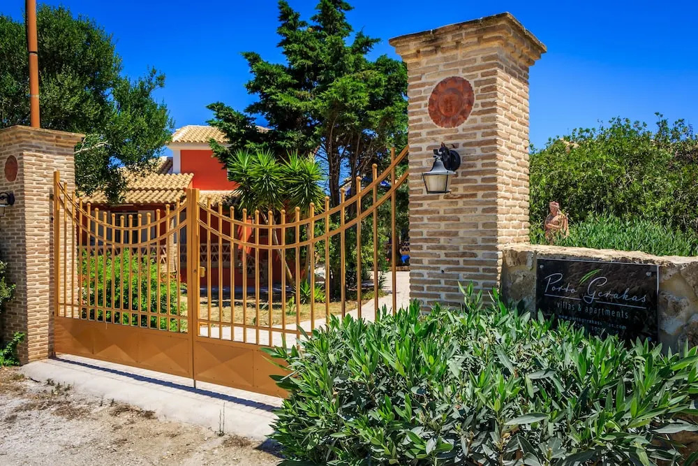 Porto Gerakas Villas