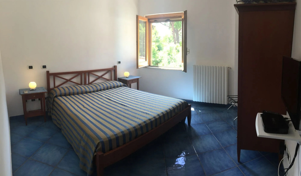 Antica Porta Residence, in the center of Ravello, 3 min walk within Villa Rufolo and the main Square