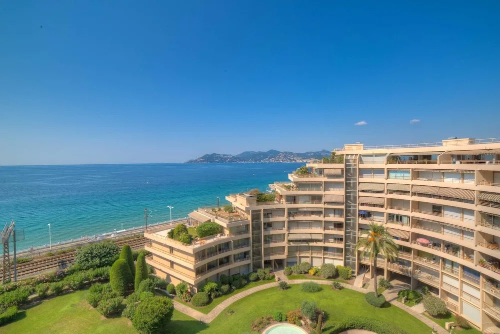 Le Cygne Apartment 1