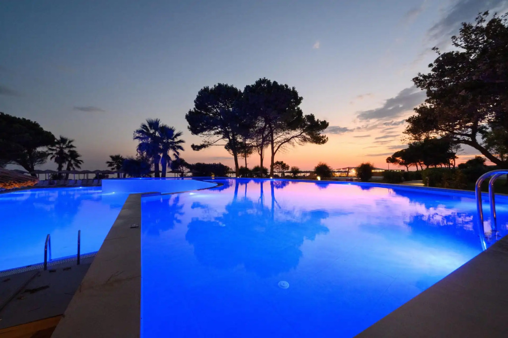 Ninos Grand Beach Resort