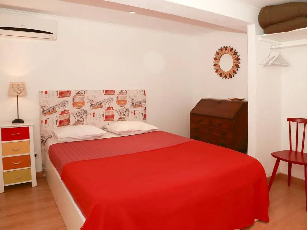 Casa Encantada - Elias