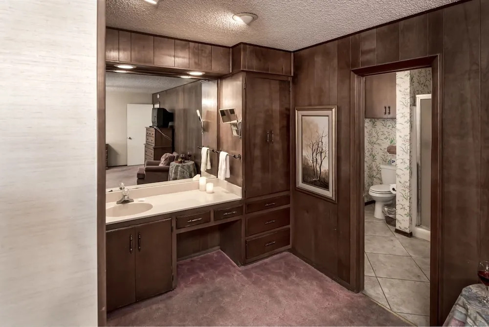 AAA Escape - Three Bedroom Cabin