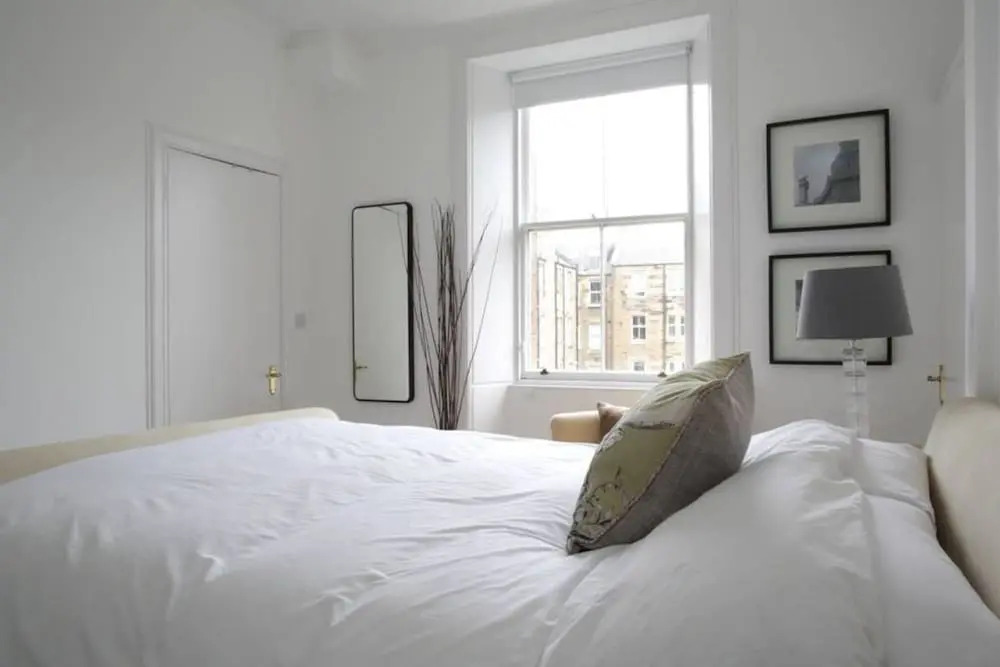 2 Bedroom Bruntsfield Apartment