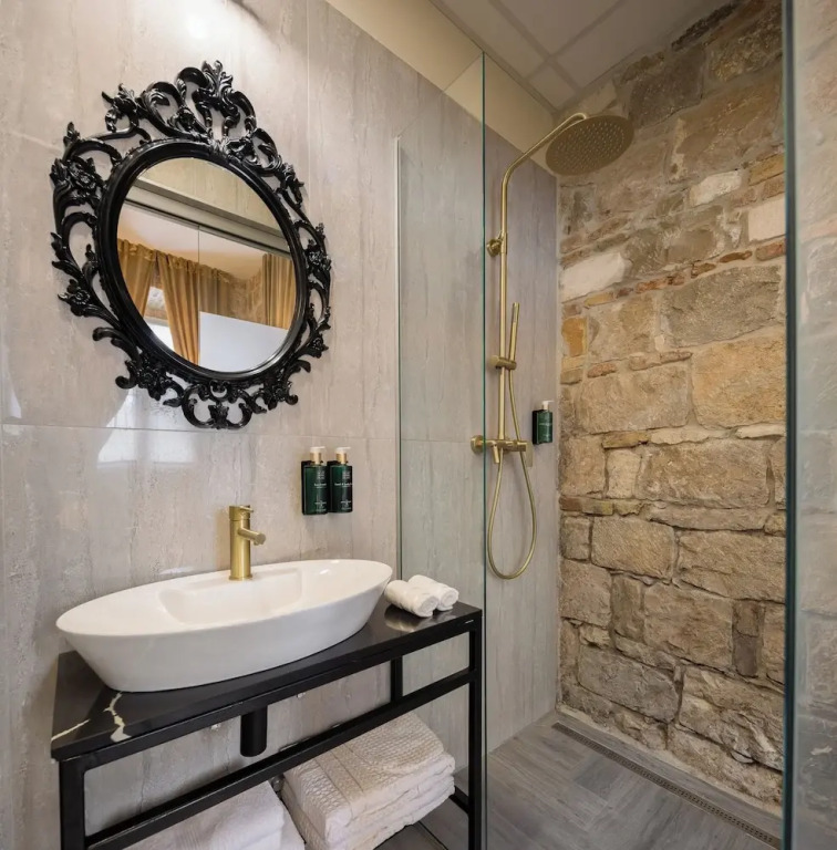 Luxury rooms Golden Palace City Centre