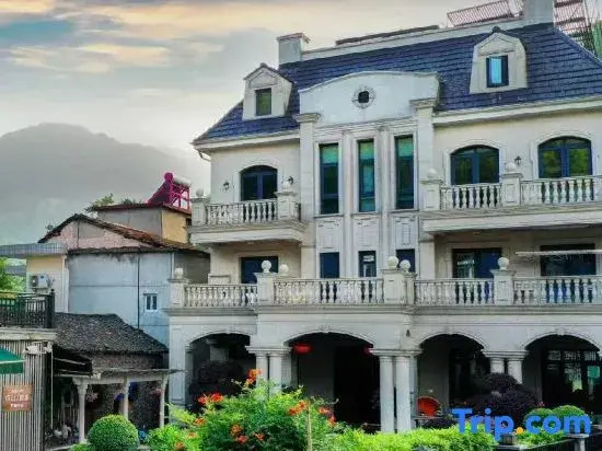 Yunshang Grassland Yishan Yishe Wild Luxury Guesthouse