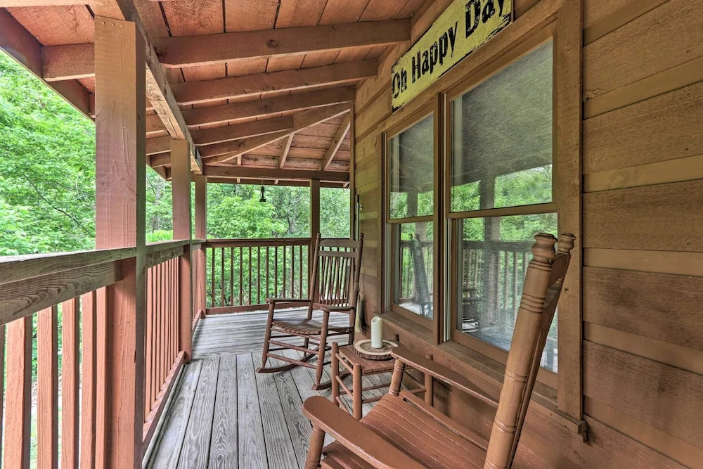 'the Moonshine' Cabin: Hot Tub, 3 Mi to Dollywood