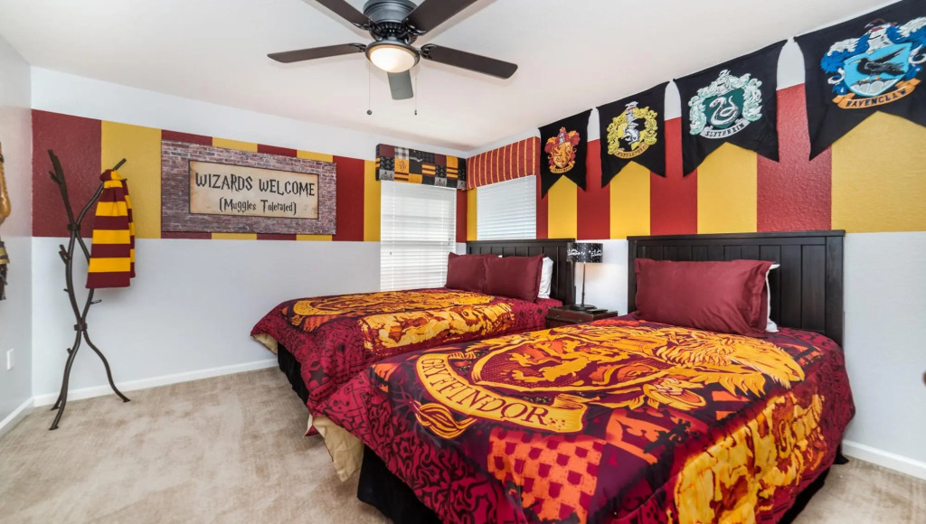 Relax in This Perfect 6BR Disney Villa w Pool spa