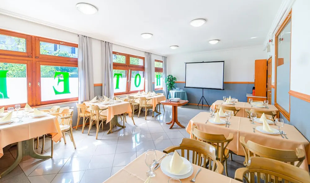 Hotel Szeghalom