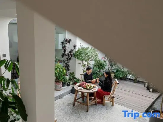 Sukiu Homestay