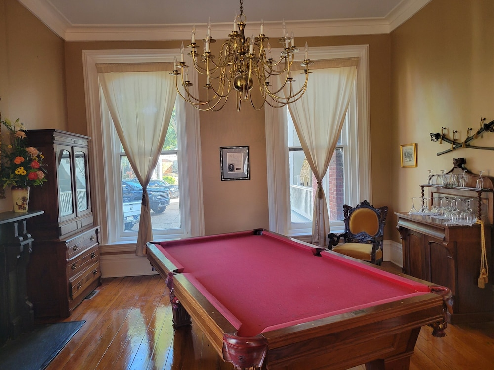 Baer House Inn