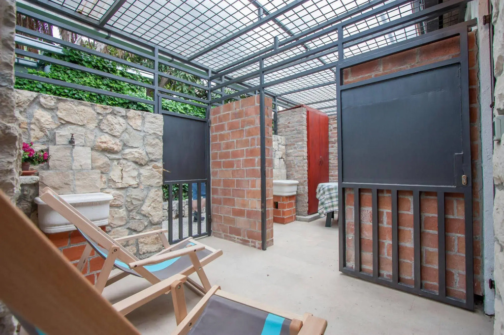 Garden Apartment Hotel