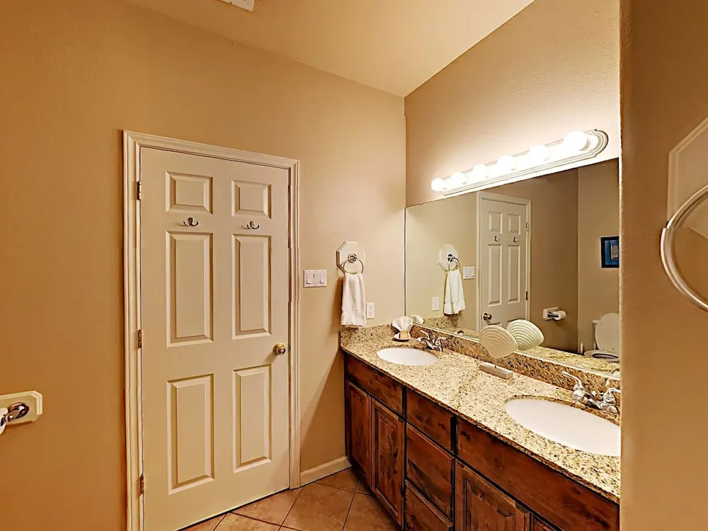701Ns Barefoot Getaway - Two Bedroom Townhome