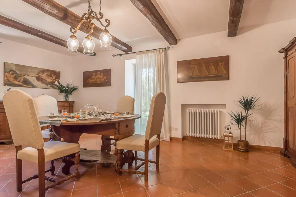 La Torre del Conte, villa with home restaurant, is located in an oasis of peace among the green Umbr-La Torre del Conte