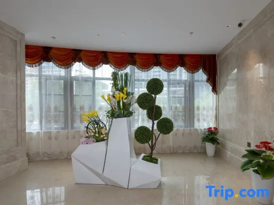 Vienna Hotel (Wuchang Jiangtan Xujiapeng Subway Station, Hubei University)