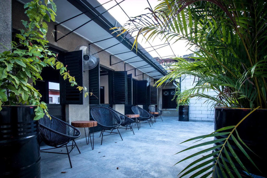 The Brownstone Hostel & Space