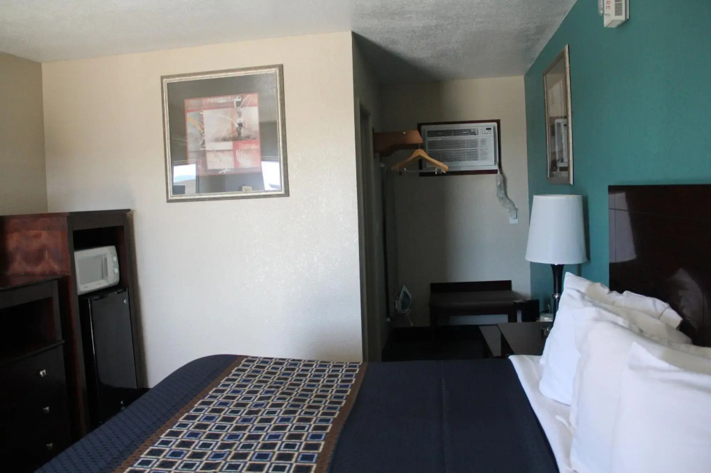 Budget Inn