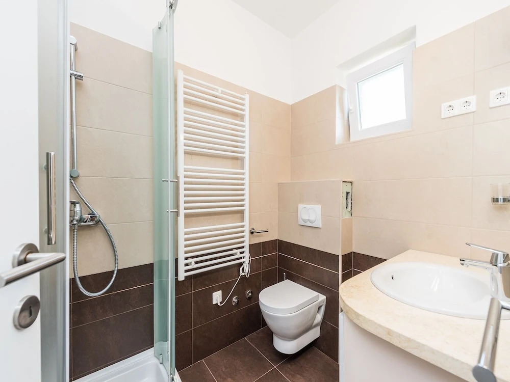 Elegant 4 Bedroom Villa With Private Swimming Pool, Nice Garden, Tennis Court