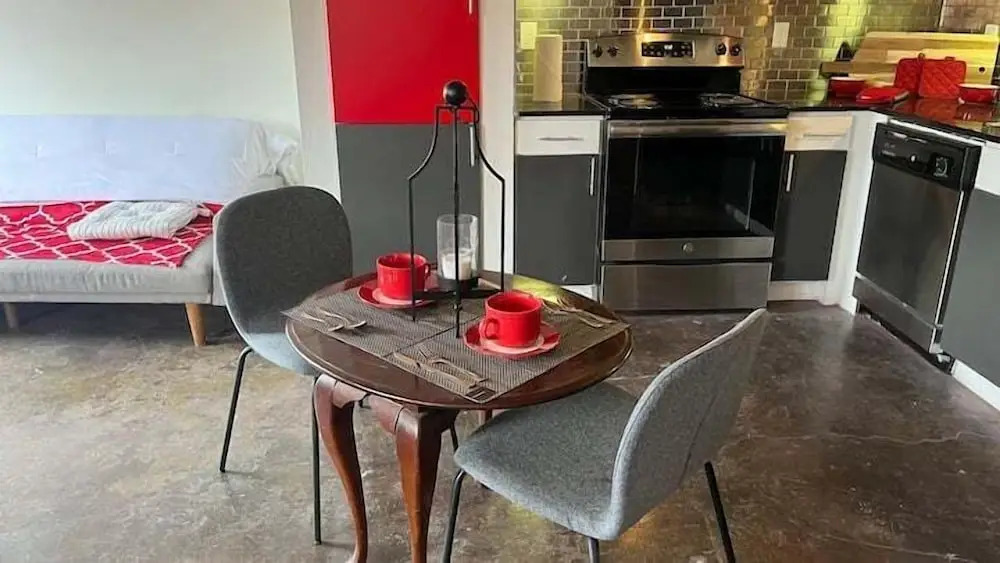 Artistico-Styled Studio Loft Sleeps 5