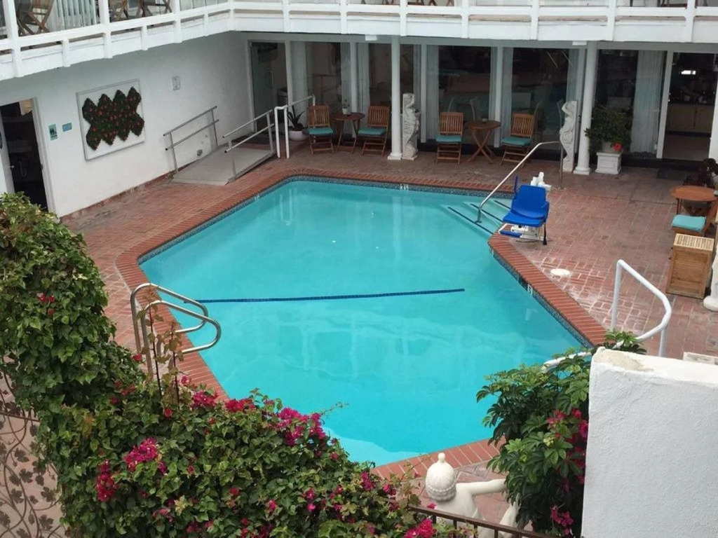 Capri Laguna on the Beach - A Boutique Hotel