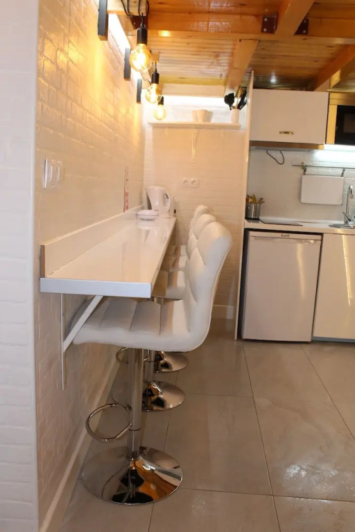 Modern 3 Bedroom in La Latina 10 minutes to Metro