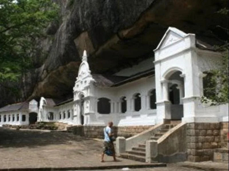 Damith Tourist Villa