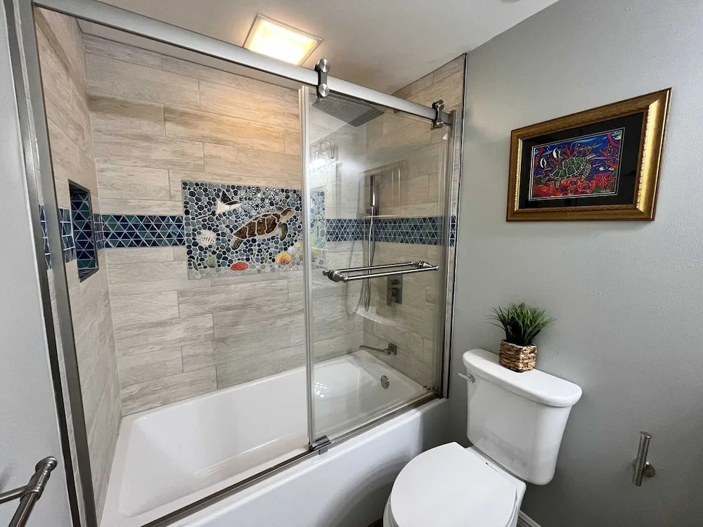 Shoalwater 1106 3 Bedroom Condo by RedAwning