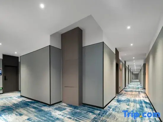 Bozhi Hotel (Guangxi Transportation Technician College Shishan Park Subway Station)