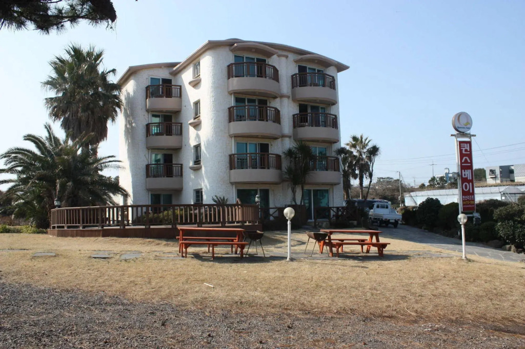 Queensbay Pension