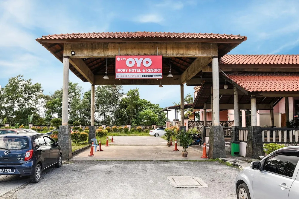 Collection O Ivory Hotel & Resort