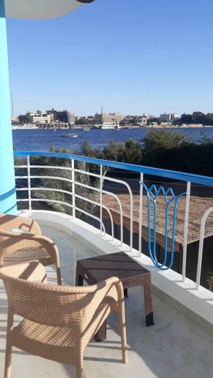 Hofni Palace Nile Niew