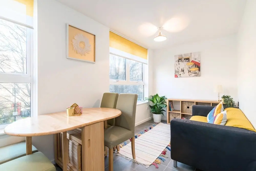 Spacious 4 Bedroom for 8 Guests in Central London