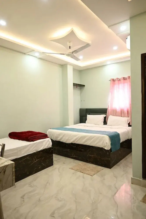 Trinetra Homestay