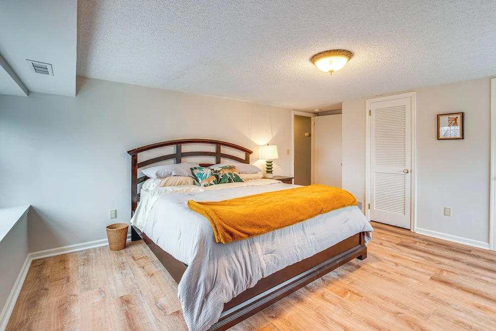 7 Mi to Newark: Montclair Vacation Rental