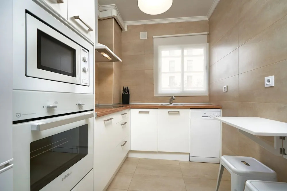 SUNN Apartments Amador de los Ríos, by Homing U