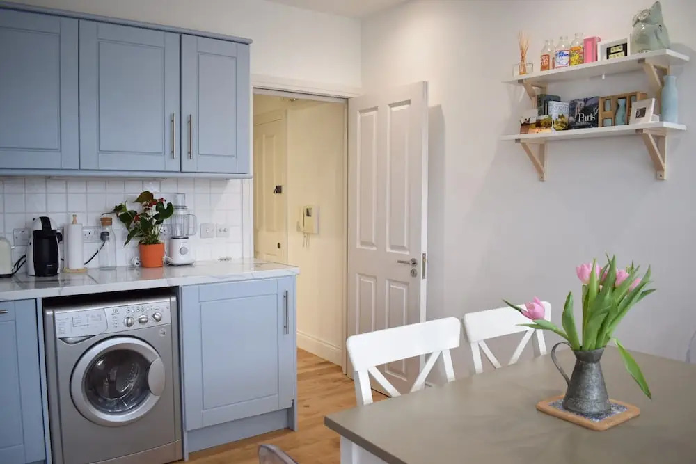 Bright 1 Bedroom Apartment in Wimbledon Park