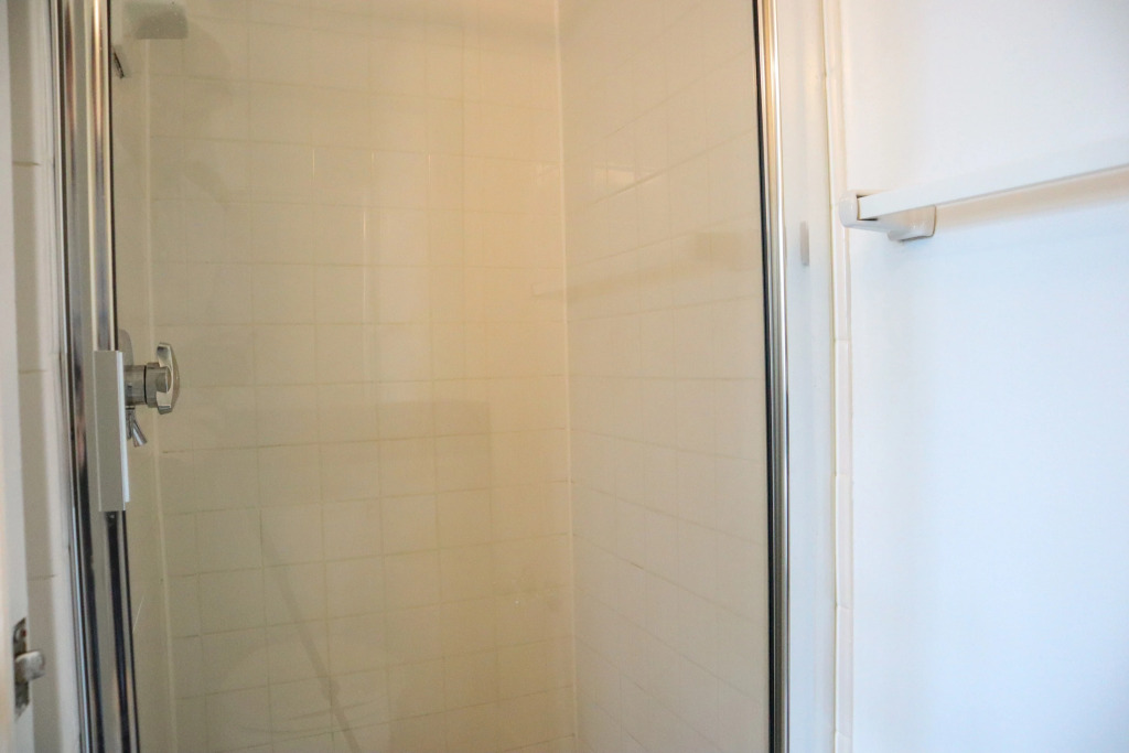 Spacious Studio With Fast Wifi!